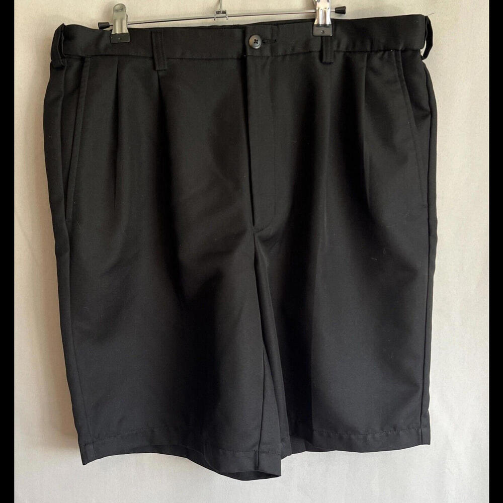 Haggar | NEW W/O TAGS Black Pleated Front Men's Shorts - Size 34